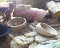 मेरठ: थाना हस्तिनापुर ने खादर क्षेत्र में 4 हजार लीटर लहन और अवैध शराब की भट्टी नष्ट की