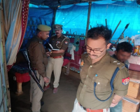 मेरठ पुलिस ने झुग्गी-झोपड़ियों में 225 लोगों का ड्रोन-assisted सत्यापन अभियान चलाया