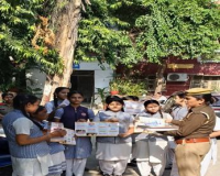 मेरठ पुलिस ने मिशन शक्ति अभियान फेज 5.0 के तहत चलाया जागरूकता अभियान