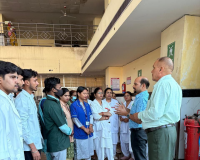 मेरठ: लाला लाजपत राय मेडिकल कॉलेज में छात्रों और स्टाफ को फायर सेफ्टी ट्रेनिंग