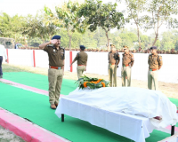मेरठ: सड़क हादसे में घायल ट्रैफिक सब-इंस्पेक्टर मिन्तर कुमार का निधन, पुलिस ने दी श्रद्धांजलि