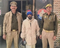 मेरठ: थाना खरखौदा पुलिस ने 18 पव्वे देशी शराब के साथ युवक को गिरफ्तार किया