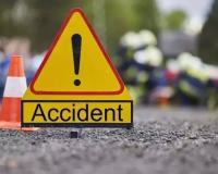 बेकाबू ट्रक ने सड़क पार कर रहे 5 लोगों को रौंदा, शव पहचान से परे; पुलिस-ग्रामीणों के बीच तनाव