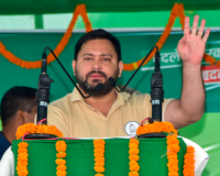 मोकामा में बोले तेजस्वी- मेरी लड़ाई गरीबी, बेरोजगारी, महंगाई ,पलायन, अपराधियों और भ्रष्टाचारियों से है