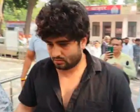 मेरठ: लेखपाल रिश्वत लेते रंगे हाथ गिरफ्तार, तहसील में हड़कंप