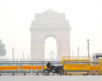 दिल्ली में वायु गुणवत्ता बेहद खराब: सीएम रेखा गुप्ता ने अधिकारियों को दी सख्त चेतावनी