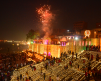 कार्तिक पूर्णिमा 2025: देव दीपावली, गुरु नानक जयंती और पुष्कर स्नान की विशेष जानकारी