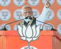 सीतामढ़ी में विपक्ष पर बरसे मोदी,बोले- पहले चरण में जंगलराज वालों को 65 वोल्ट का झटका लगा है