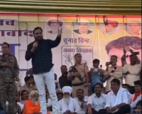  राजस्थान में नेताजी को छोड़कर उड़ गया हेलिकॉप्टर, नीचे से देखते रह गए सांसद हनुमान बेनीवाल 