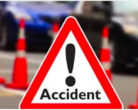 बाराबंकी सड़क हादसा: तेज रफ्तार डंपर ने मोटरसाइकिल को रौंदा, दो की मौत, एक गंभीर