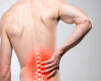 सुबह पीठ में जकड़न और चिक की आवाज़? जानिए आयुर्वेदिक तरीके जो देंगे राहत