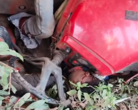 मुजफ्फरनगर: गन्ने से भरी ट्रैक्टर-ट्रॉली पलटने से युवक की दर्दनाक मौत