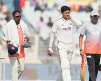 कोलकाता टेस्ट में बड़ा झटका: कप्तान शुभमन गिल रिटायर्ड हर्ट, गर्दन की चोट से फैन्स दहले