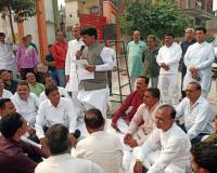 मुजफ्फरनगरः मंत्री कपिल देव के आश्वासन के बाद भट्टा मालिकों का धरना समाप्त, मुख्यमंत्री से बैठक का वादा