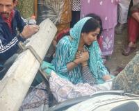 मुजफ्फरनगर में स्कूटी सवार युवक पर गिरा बिजली का पोल, मौके पर दर्दनाक मौत; परिजनों ने सड़क जाम कर किया हंगामा 