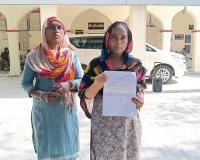 मुजफ्फरनगर में पीड़िता का आरोप: देवर-जेठ ने फाड़े कपड़े, दरोगा ने बदलवाई तहरीर; एसएसपी से लगाई इंसाफ की गुहार