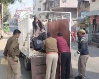 शामली में सड़क किनारे अज्ञात शव मिलने से मची सनसनी, पुलिस ने शुरू की जांच