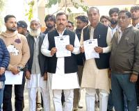 सहारनपुर: समाजवादी पार्टी ने उपजिलाधिकारी पर एसआईआर प्रभावित करने का आरोप लगाते हुए ज्ञापन सौंपा