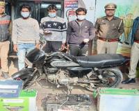 सहारनपुर: देवबंद पुलिस ने तीन शातिर चोरों को गिरफ्तार कर चोरी का सामान बरामद किया