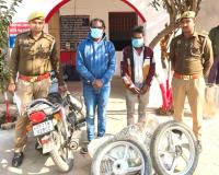 सहारनपुर: गंगोह पुलिस ने दो वाहन चोर पकड़े, चोरी की बाइक व पार्ट्स बरामद