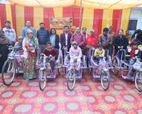 मुजफ्फरनगर में दिव्यांग बच्चों को मिला सहारा, निशुल्क ट्राईसाइकिल और व्हीलचेयर पाकर खिले 70 चेहरे