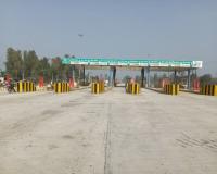 मुज़फ्फरनगर में छपार टोल प्लाजा विवाद गहराया, हटाए गए कर्मचारियों का कंट्रोल रूम में धरना जारी