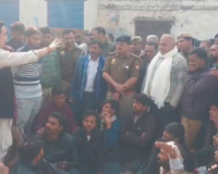 मेरठ में डॉ. अंबेडकर का अपमान! बोर्ड पर गुटखा थूकने से बवाल, ग्रामीण धरने पर