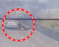 फिल्मी स्टाइल में हुई थी 85 लाख की लूट! घटना का सीसीटीवी फुटेज आया सामने