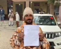 वोटर लिस्ट में दोहरी एंट्री का खेल: शामली में ग्रामीणों ने एसडीएम से की शिकायत, चाचा के परिवार का नाम काटने की मांग