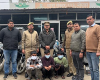 नोएडा में वाहन चोरी के गिरोह के 3 शातिर बदमाश गिरफ्तार, चोरी की 9 मोटरसाइकिल और पार्ट्स बरामद