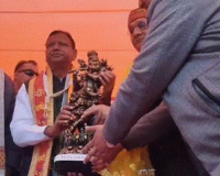 यूपी में ब्राह्मण विधायकों को पंकज चौधरी की चेतावनी: मथुरा में बोले – जातीय आधार पर दोबारा बैठक न हो