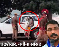 वृंदावन के कथावाचक पुंडरीक गोस्वामी को गार्ड ऑफ ऑनर दिए जाने पर अखिलेश और चंद्रशेयखर ने उठाए संवैधानिक सवाल