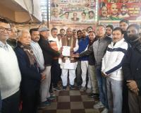 'संसद से सड़क तक' लड़ी जाएगी 2011 से पहले नियुक्त शिक्षकों को टीईटी से छूट की लड़ाई, सांसद हरेंद्र मलिक ने दिलाया भरोसा