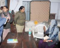 शामली: कांधला में महिला ने चकबंदी विवाद पर आत्मदाह का प्रयास, पुलिस ने रोका