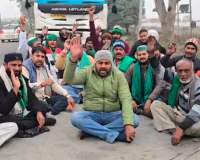 मुज़फ्फरनगर में किसानों ने RDF ट्रकों को रोकर प्रदूषण के खिलाफ किया प्रदर्शन