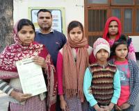 मुजफ्फरनगर में मां-बाप जेल गए तो स्कूल ने बेटियों का काटा नाम, दलित छात्राओं को 'जाति' बताकर निकाला