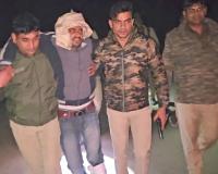 सहारनपुर के नकुड़ पुलिस मुठभेड़ में 25 हजार का इनामी बदमाश गिरफ्तार, पैर में लगी गोली