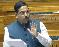 प्रह्लाद जोशी का राहुल गांधी पर तंज, 'जीत पर खुद का क्रेडिट, हार पर ईवीएम-ईसी को ठहराते हैं दोषी' 