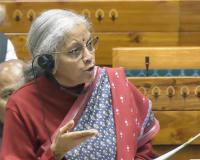 वित्त मंत्रालय ने निवेश को लेकर एलआईसी को नहीं दिया कोई निर्देश : वित्त मंत्री निर्मला सीतारमण 