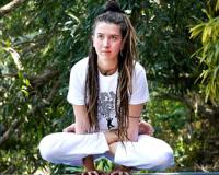 पेट की चर्बी घटाए और एकाग्रता बढ़ाए, जानिए 'कुक्टासन' के कमाल के फायदे