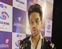 बिग बॉस 19 की ट्रॉफी जीतने के बाद गौरव खन्ना ने बताया शो का अनुभव और प्रणीत मोरे के बारे में कही बड़ी बात