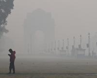 एनसीआर में सीजन का पहला घना कोहरा, बढ़ते प्रदूषण ने बढ़ाई लोगों की चिंता