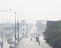 एनसीआर में प्रदूषण और घने कोहरे का कहर, विजिबिलिटी शून्य, यातायात प्रभावित