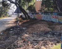 शामली: सरकारी जमीन पर कब्जे का विवाद, ग्रामीणों ने जिला पंचायत सदस्य के पति पर लगाया 'सौंदर्यकरण' के नाम पर कब्रिस्तान की भूमि घेरने का आरोप