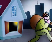 नोएडा सेक्टर-49 में चोरों का धावा, लाखों के जेवरात और कार चोरी