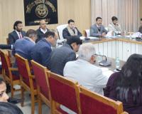 विद्युत बिल संबंधी शिकायतों का समयबद्धता से करें निस्तारण: मण्डलायुक्त