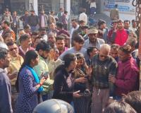 बरेली : नो एंट्री जोन में ट्रक काे प्रवेश देने के मामले में चार पुलिसकर्मी निलंबित, हादसे में हुई थी महिला की माैत