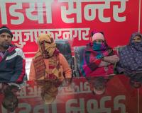 मुजफ्फरनगर: प्रेस वार्ता में फफक कर रो पड़ी महिला, नई मंडी पुलिस पर घर में घुसकर लूटपाट का आरोप; CM योगी से मांगी मदद