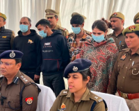 नोएडा में एनसीआर क्षेत्र में चोरी करने वाले 4 बदमाशों को महिला समेत किया गिरफ्तार