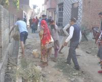 शामली: कौशांबी विहार में जलभराव के खिलाफ नागरिकों का प्रदर्शन, नाले की निकासी बंद